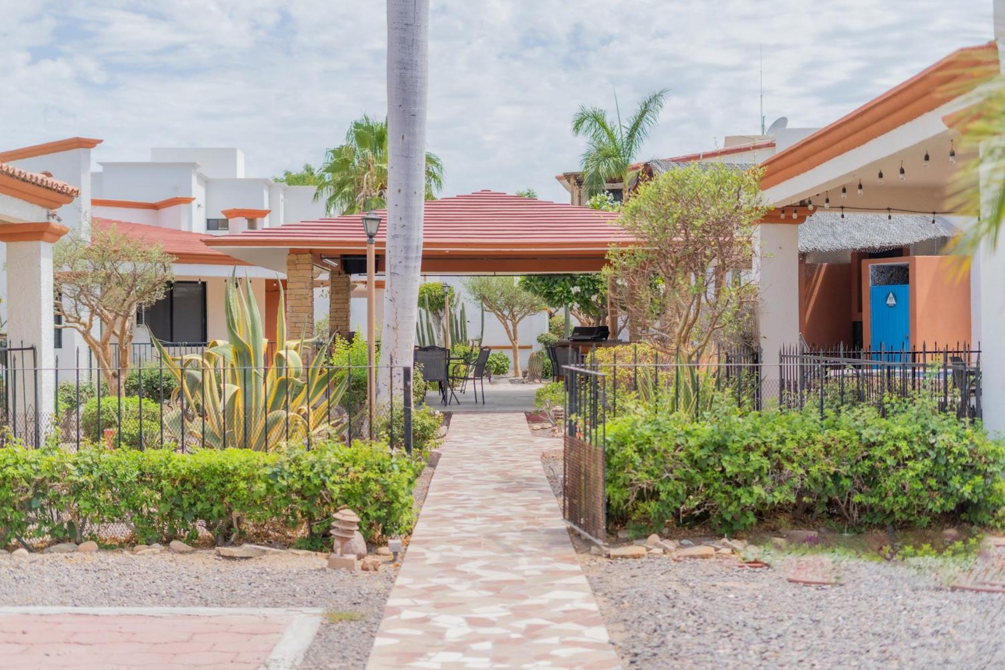 Gobaja Villas 3 Bedroom ラパス エクステリア 写真