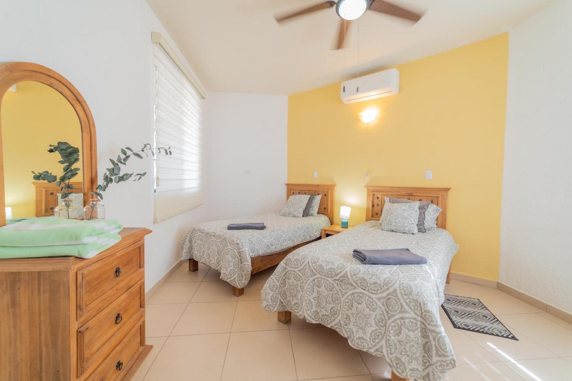 Gobaja Villas 3 Bedroom ラパス エクステリア 写真